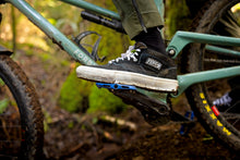 Load image into Gallery viewer, OneUp Components Wave Pedals - The Lost Co. - OneUp Components - 1C1010BLK - 0628219407399 - Black - 