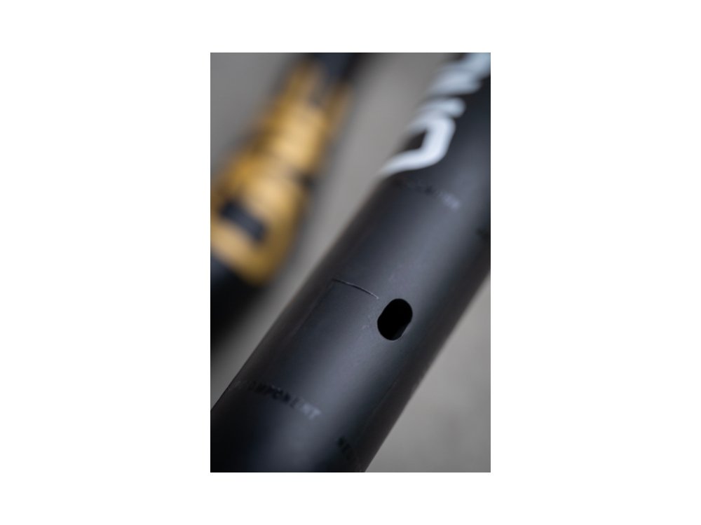 OneUp Components E-Bar Carbon Handlebar - 35mm Rise - 35mm
