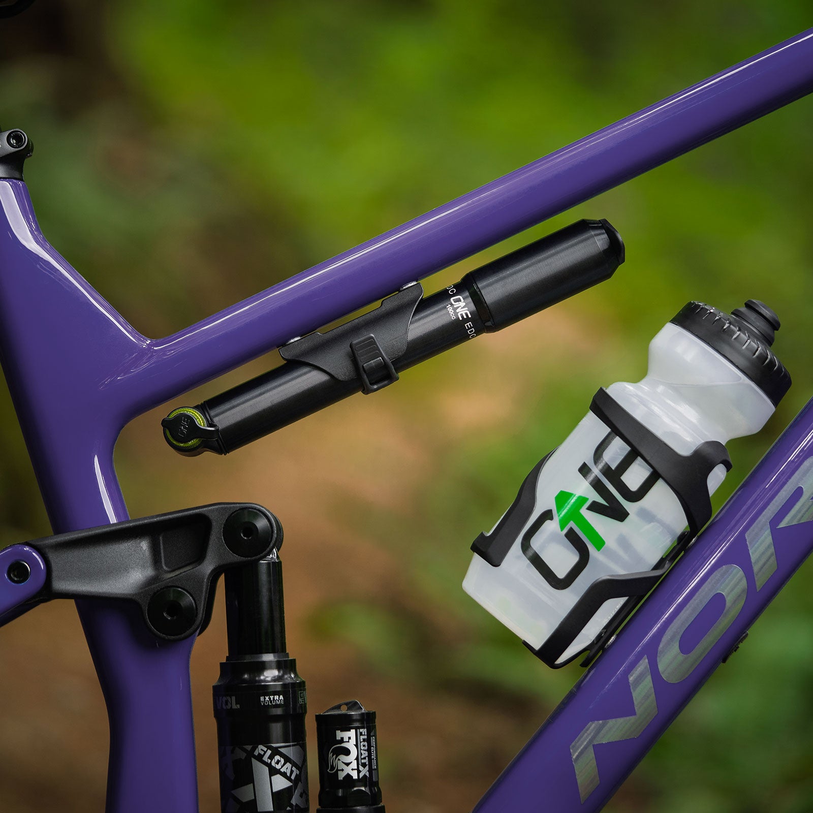 oneup-edc-inline-pump-mount-