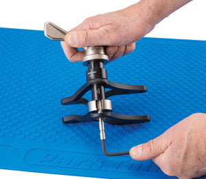 Park OM-2 Bench Mat - 15" x 24.5" Blue - The Lost Co. - Park Tool - TL7313 - 763477006912 - -