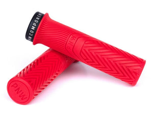 PNW Components Loam Grips - The Lost Co. - PNW Components - LGA25RB - 850005672494 - Really Red -